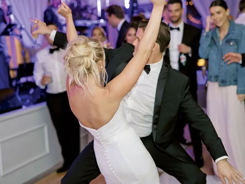 Wedding moment 1